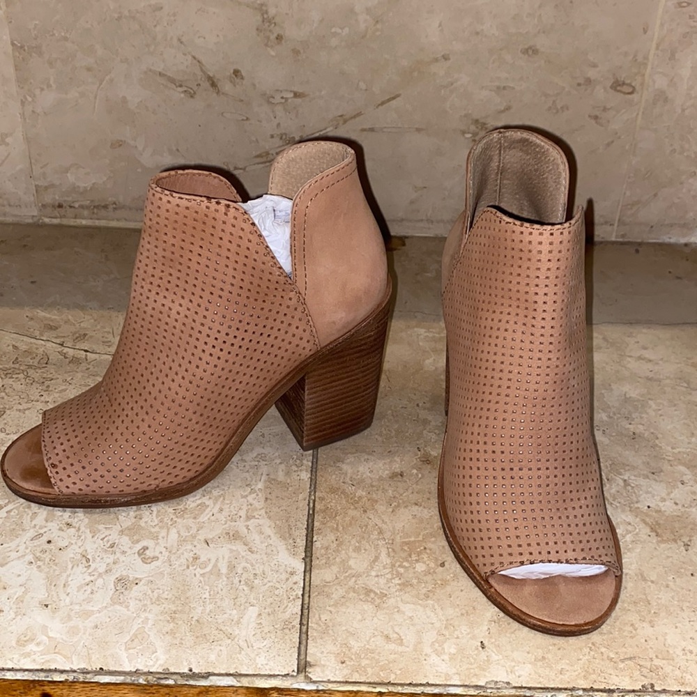 Steve madden boots!